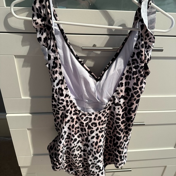 Carly Jean Naomi swimsuit - Picture 2 of 4